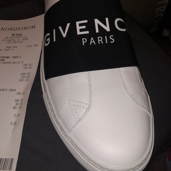 Givenchy - Picture 2 of 2